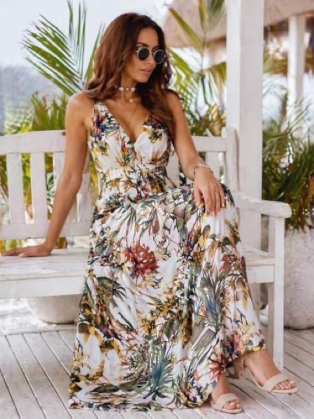 Floral V-Neck Sleeveless Maxi Dress in White and Green